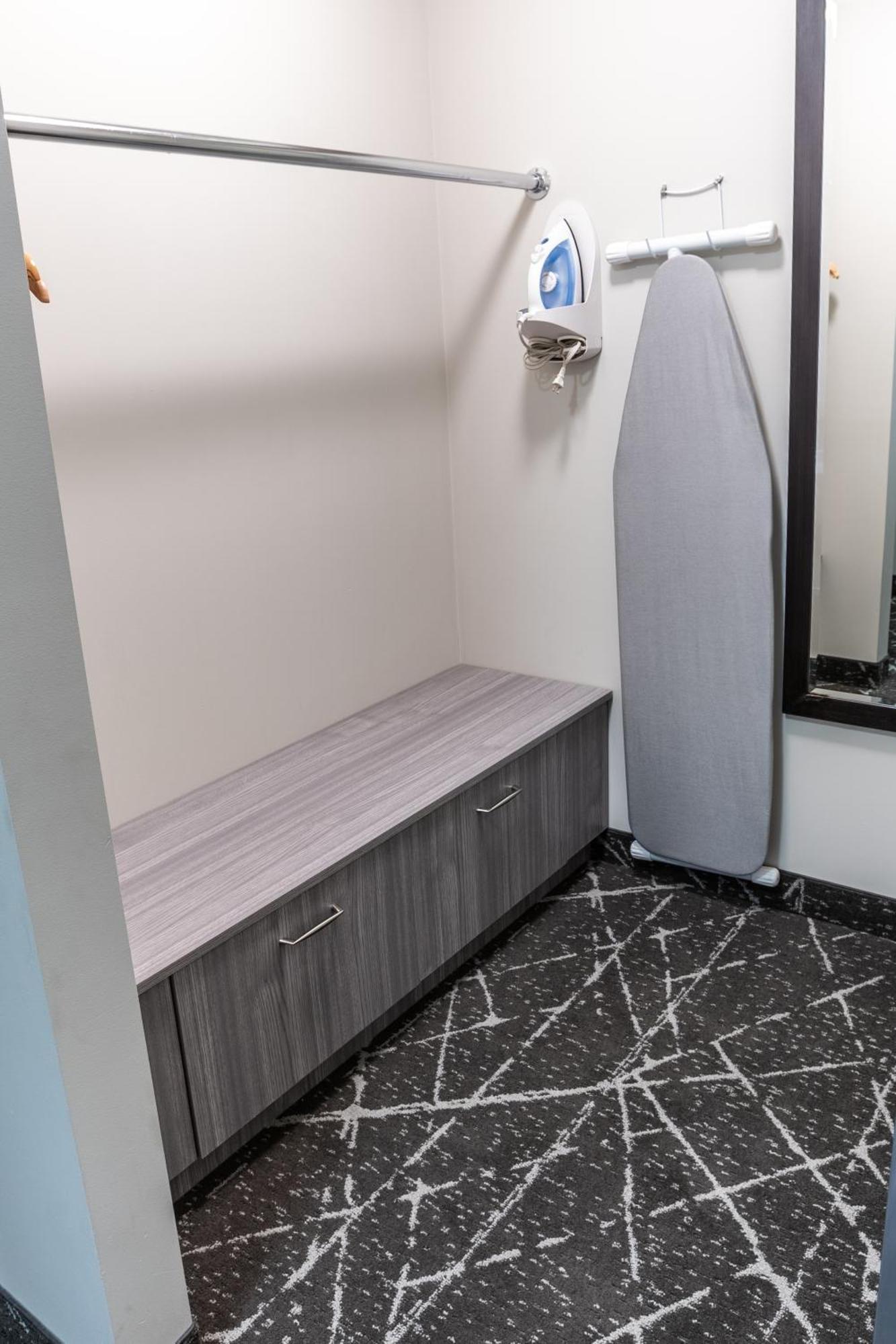 Microtel Inn & Suites By Wyndham Lloydminster Eksteriør bilde