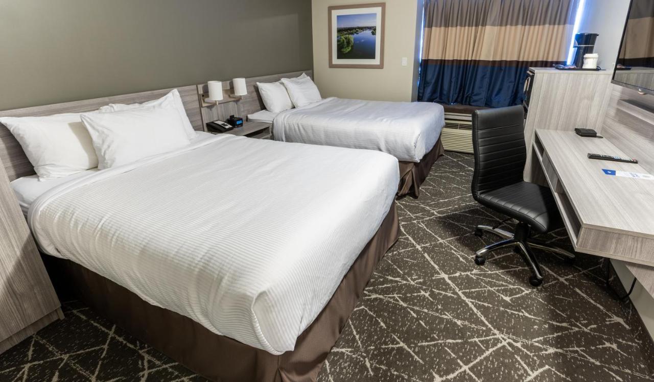 Microtel Inn & Suites By Wyndham Lloydminster Eksteriør bilde